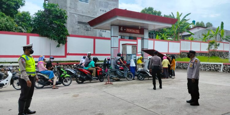 Kenaikan Harga BBM Polres Karimun Perketat Pengamanan 4 SPBU di Karimun