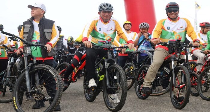 Ratusan Peserta Ikuti Fun Bike Sempena Hari Jadi ke 20 Kepri dan Peresmian BRKS Syariah