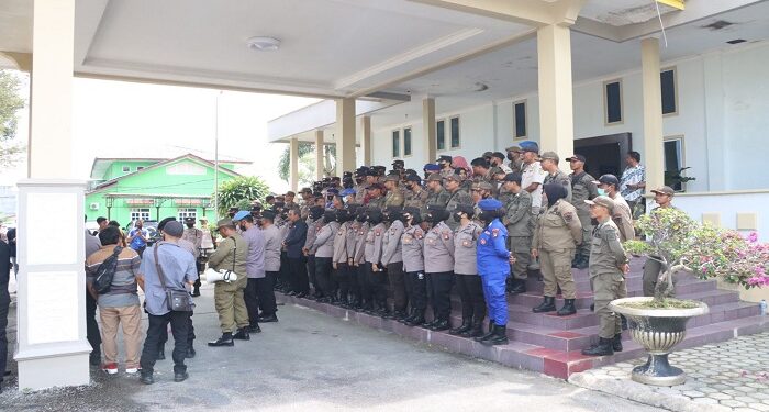 Serikat Pekerja Seluruh Indonesia Kabupaten Karimun di Gedung DPRD                              