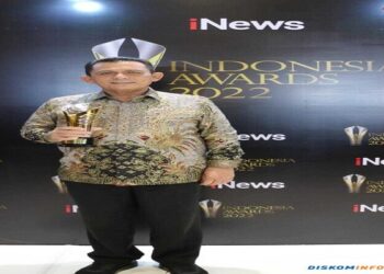 Gubernur Ansar Terima Anugerah Indonesia Award Inews 2022 Katagori Transformation Digital
