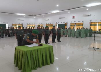 Letnan Kolonel Inf Hasbul Hasyiek Lubis Pimpin Acara Kenaikan Pangkat Anggota Kodim