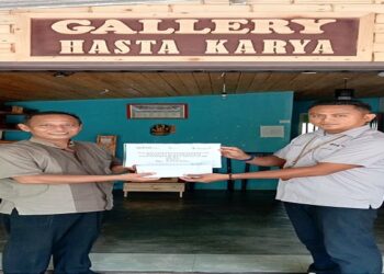 Dorong Kemajuan Pelaku Ekonomi Kreatif di Karimun, PT Timah Tbk Serahkan Bantuan ke Hasta Karya