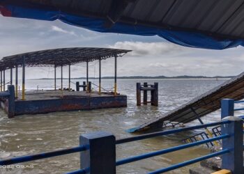 Ponton Pelabuhan Antar Pulau atau KPK Karimun Putus
