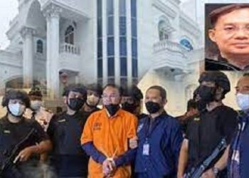 Ditangkap di Malaysia, Bos Besar Judi Online Kelas Kakap Dikawal Polisi Bersenjata Lengkap