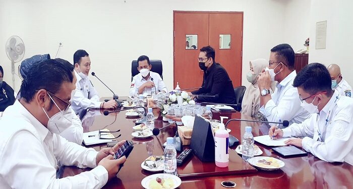 Gubernur Ansar Ingatkan Jajaran Pegawai RSUD RAT Untuk Tetap Prima Dalan Melayani  Pasien