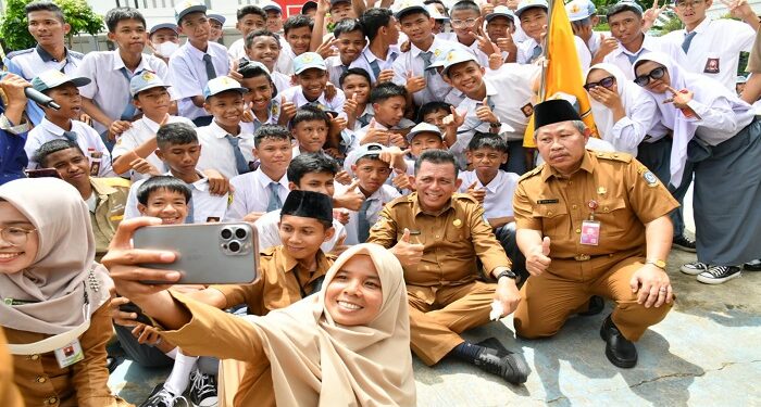 Gubernur Ansar Motivasi Siswa SMKN 7 Batam Dengan 4 Kunci Sukses