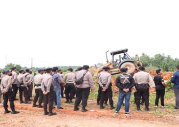 Kabag Ops Pimpin Pengamanan Eksekusi Lahan Dan Bangunan Di Kampung Baru