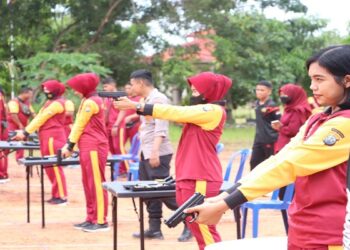 Jadikan Personel Profesional, Polres Karimun Gelar Latihan Menembak