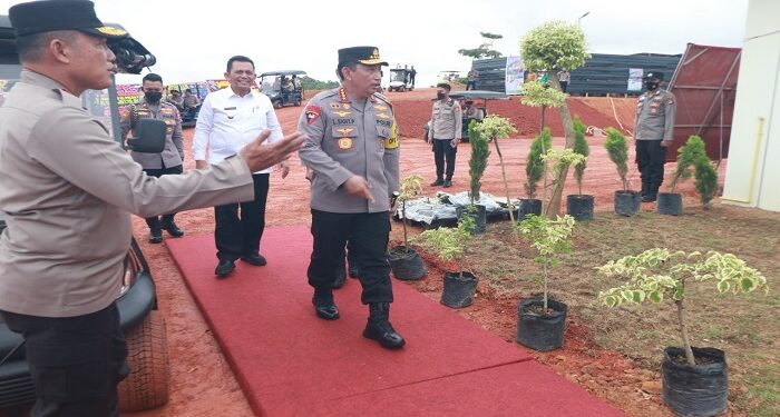 Kapolri Tinjau Langsung Perumahan Graha Bhayangkara, Gereja Ouikumene Tri Tunggal Kudus Dan Pura Adistana Samanasya Polda Kepri
