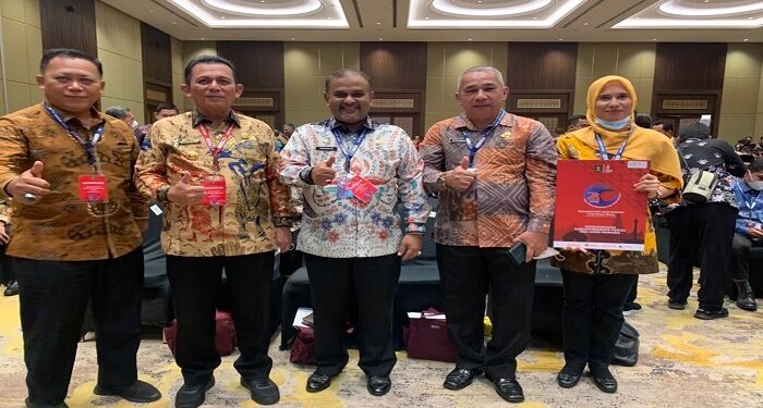 Gubernur Kepri H. Ansar Ahmad Terima Penghargaan Sebagai Pembina Kabupaten/Kota Peduli HAM 2022
