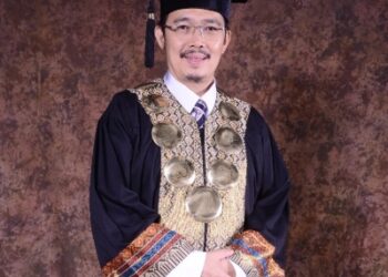 Muhammad Syafi’i Antonio menjadi Guru Besar Ekonomi Syariah