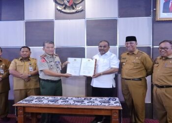 Serahkan DPA, Bupati Karimun Minta OPD Kerja Lebih Keras Wujudkan Program Pemerintah Daerah