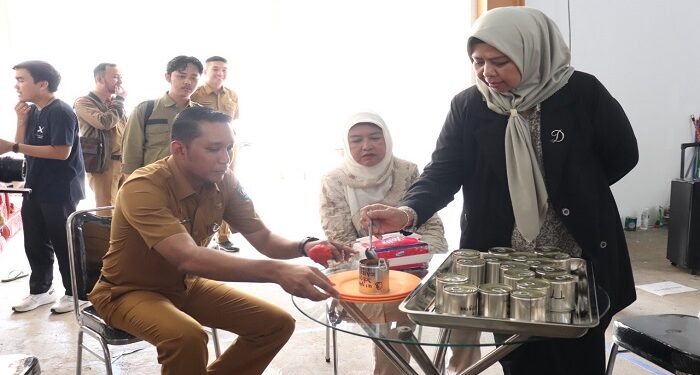 Dewi Ansar Tinjau Lokasi Sterilisasi Produk UMKM Kepri di Batam Center