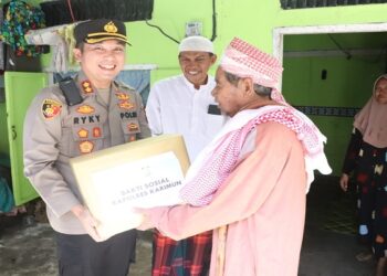 Jumat Berkah, Kapolres Karimun Sambangi Masyarakat Yang Membutuhkan Bantuan