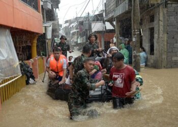 Viral!! Aksi Heroik Prajurit TNI Angkatan Darat Menyelamatkan Seorang Balita di Manado