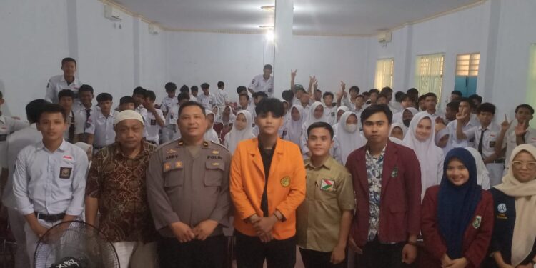Bhabinkamtibmas Polsek Delitua Beri Penyuluhan Di SMA Swasta Istiqlal