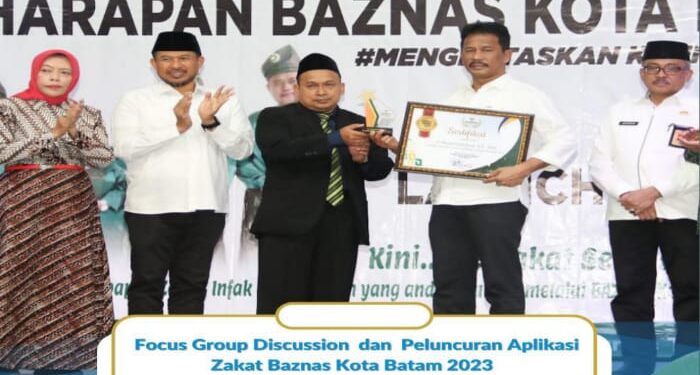 Walikota Rudi Terima Baznas Award dan Luncurkan Aplikasi Zakat
