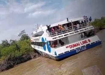 Akibat Angin Kencang, Kapal Dumai Line 9 Hilang Kendali di Kepulauan Meranti