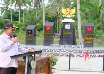 Bupati Karimun Resmikan Tugu Pancasila Desa Lubuk