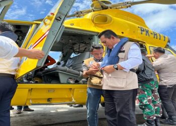Bersama Kepala BNPB RI, Kapolda dan Danrem, Gubernur Ansar Terbang ke Serasan Menggunakan Helikopter BNPB