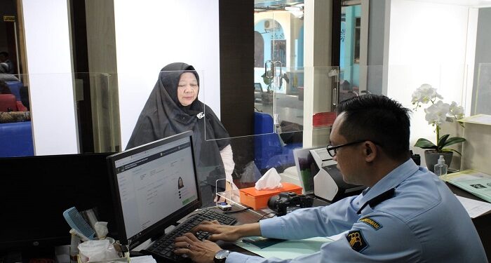 Menyambut bulan suci Ramadhan, Imigrasi Karimun Permudah Layani Calon Jemaah Haji