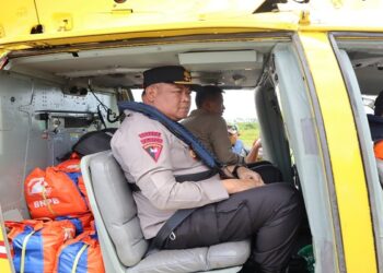Kapolda Kepri menuju Serasan dan Kirim 105 Personil dan Bantuan sembako
