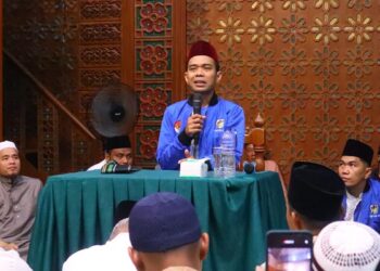 Kebersamaan UAS dan Pemuda Bintan dalam Subuh Akbar di Baitul Makmur