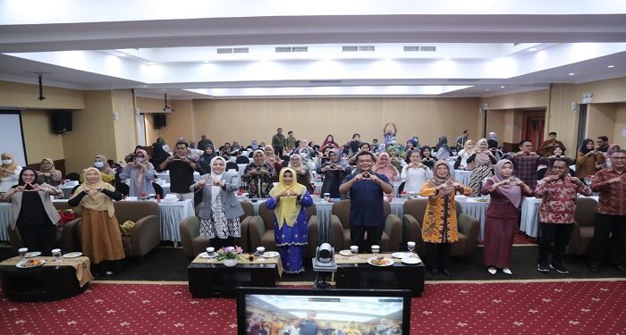 Buka Seminar Kesehatan, Rahma Harap Apoteker Terus Tingkatkan Kualitas Layanan Kefarmasian