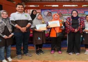 Wakil Gubernur Kepri Tutup Turnamen Volly Kader Posyandu dan Kelurahan Siaga Se-Sagulung