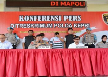Polda Kepri Gagalkan Pengiriman PMI Illegal ke Kamboja, Ringkus 2 tersangka