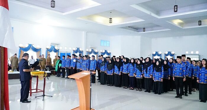 Sekda Lingga Lantik Sebanyak 208 CPNS Kabupaten Lingga menjadi PNS
