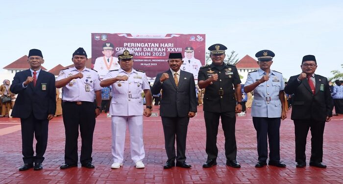 Hari Pertama Kerja Usai Libur Lebaran Sekdaprov Adi Pimpin Apel Gabungan