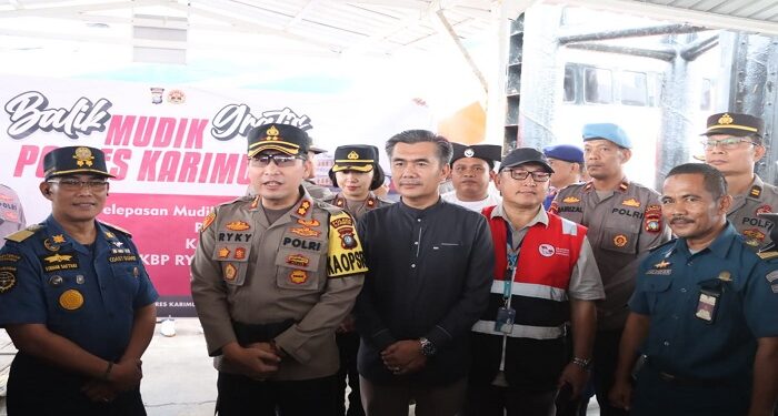 Kapolres Karimun Lepas Pemberangkatan Mudik Gratis Lebaran 2023