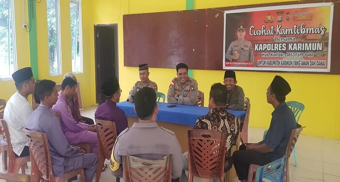Jumat Curhat, Kapolres Karimun Sambangi Masyarakat Kelurahan Sei Raya Kecamatan Meral