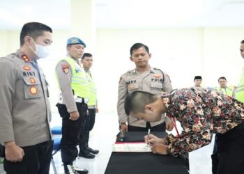 Polres Karimun Gelar Penanda Tanganan Pakta Integritas Penerimaan Polri Tahun 2023