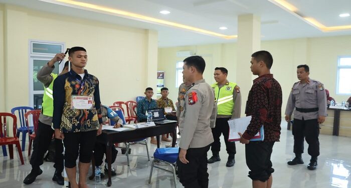 Polres Karimun Laksanakan Pemeriksaan Administrasi Awal Calon Anggota Polri T.A 2023