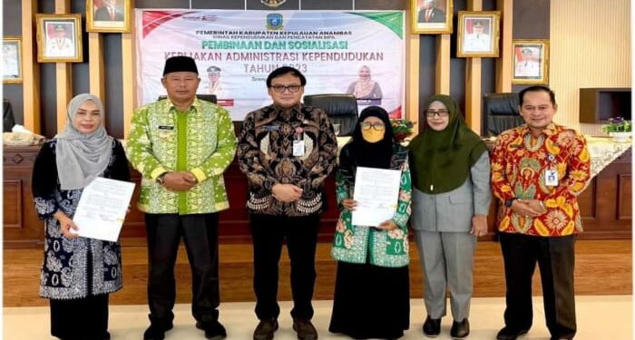 Bupati Anambas Buka Secara Resmi Pembinaan dan Sosialisasi Kebijakan Administrasi Kependudukan Tahun 2023