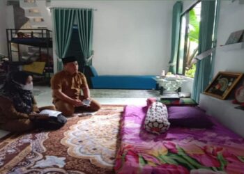 Bupati Lingga Sempatkan Bertakziah ke Rumah Duka Jefriyadi