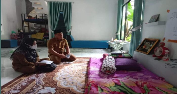 Bupati Lingga Sempatkan Bertakziah ke Rumah Duka Jefriyadi