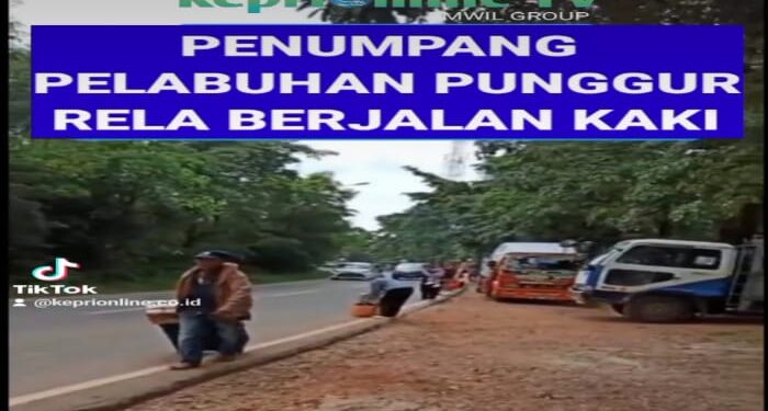 Demi Taxi Online, Penumpang Pelabuhan Punggur Rela Berjalan Kaki
