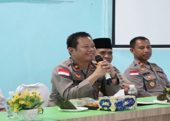 Wakapolres Bintan Pimpin Jumat Curhat Serentak, Dengarkan Keluhan Masyarakat Bintan