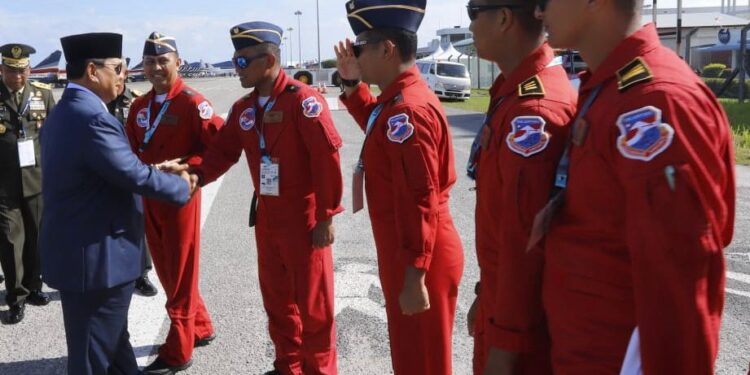 JAT Tampil Memukau di Pameran Dirgantara Internasional LIMA, Menhan Prabowo Bangga