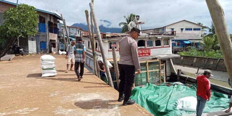 Pontensi Cuaca Ekstrem, Polsek Daik Lingga Himbau Masyarakat Tetap Waspada