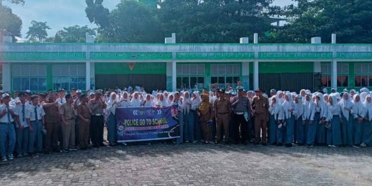 Satlantas Polres Bintan Gelar Police Go To School di SMKN 1 Binut