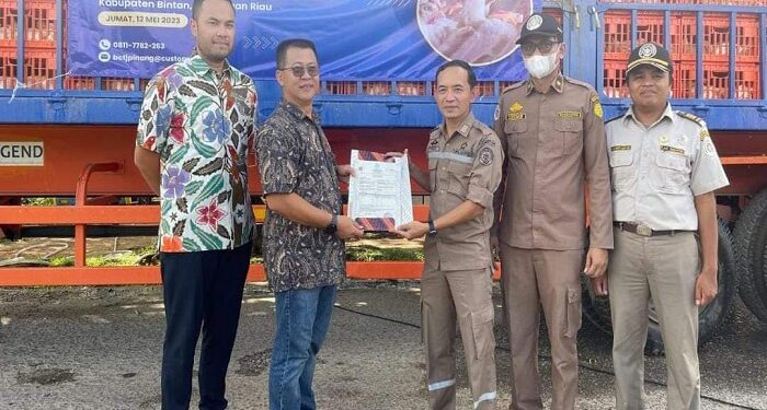 Karantina Pertanian Tanjungpinang Sertifikasi 23.040 Ekor Ayam Dari Bintan Tujuan Singapura