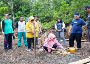 Nizar Kunjungi Pembangunan Rumah Tenun di Kawasan Damnah