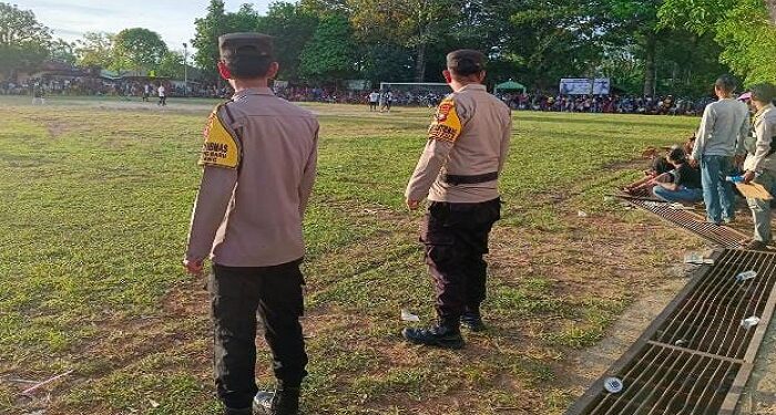 Polisi Lakukan Pengamanan Tournamen Sepak Bola di Bintim