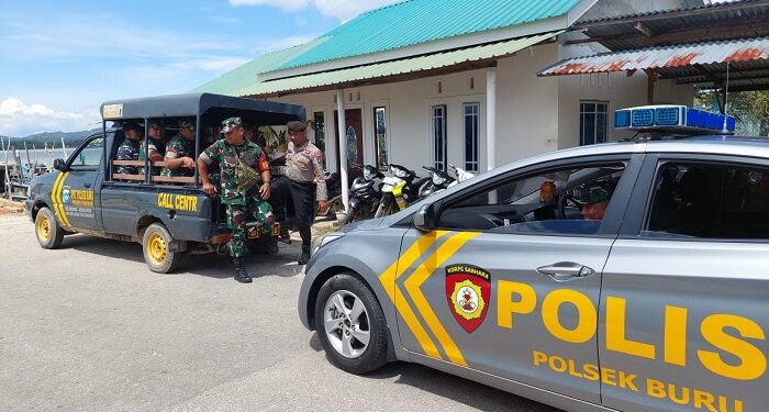Polsek Buru dan TNI, Bersama Patroli Sambang Masyarakat