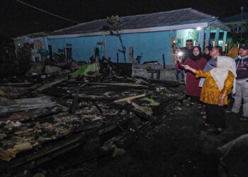 Fasilitasi Rumah Sewa, Rahwa Kunjungi Korban Kebakaran di Kampung Bugis