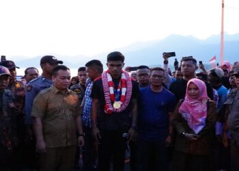 Ramadhan Sananta Disambut Antusias Masyarakat Daik Lingga